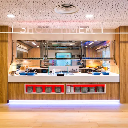 Paradise Park Fun Lifestyle Hotel