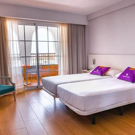 Paradise Park Fun Lifestyle Hotel 4*