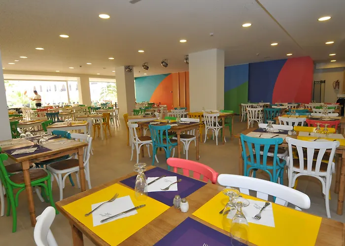 Paradise Park Fun Lifestyle מלון לוס כריסטיאנוס