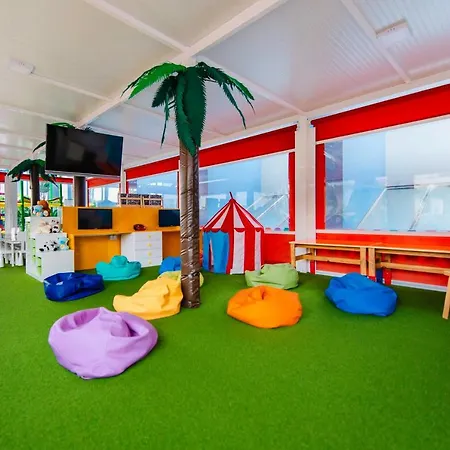 Paradise Park Fun Lifestyle Otel