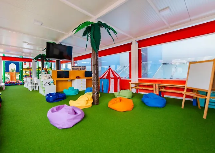 Paradise Park Fun Lifestyle 호텔